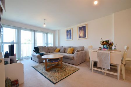 2 bedroom apartment - Photo 3