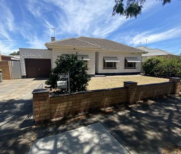 Large Family Home with Large Lounge &sol; Dining &sol; Rumpus&excl; - Photo 2