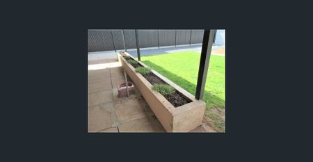 LOVELY HOME - HERITAGE FEATURES – GREAT LOCATION! - Photo 5