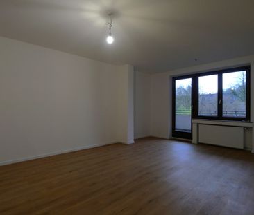 Frisch renovierte 4-Zimmer-Wohnung mit Balkon! - Foto 5