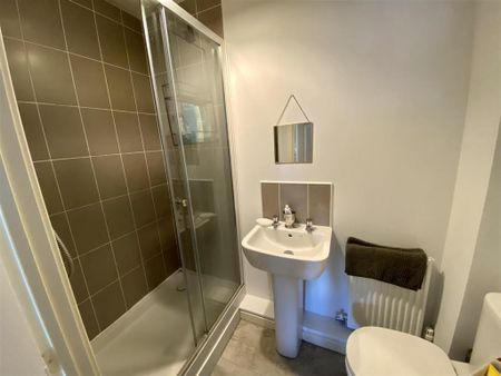 2 bedroom apartment to rent - Photo 3