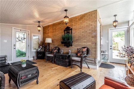 For Lease - 107 Ellis Crescent Unit# Upper, Waterloo, Ontario - Photo 2