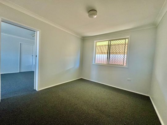 SOUTH TAMWORTH - Renovated Unit in Convenient Location - Photo 1