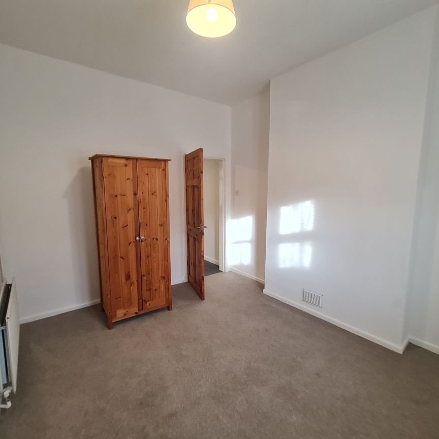 2 Bedroom Flat - Photo 1