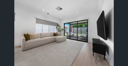 Modern Family Living in a Prime Craigieburn Location - Photo 5