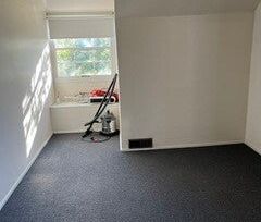 Croydon North - Photo 5