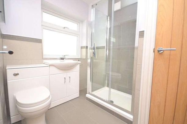 Aintree Grove, Upminster, Essex, RM14 - Photo 1