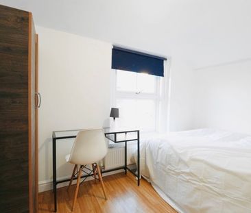 Room in a Shared Flat, Court Street, E1 - Photo 4