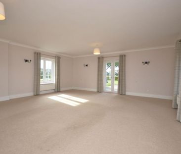 4 bedroom detached house to rent - Photo 1