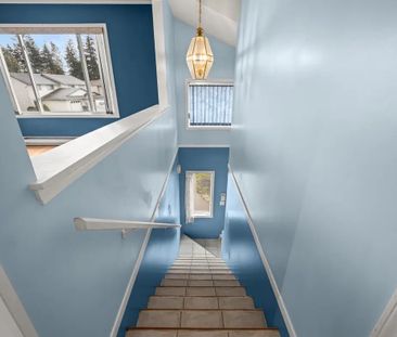 2775 B Myra Place - Upper - Photo 2
