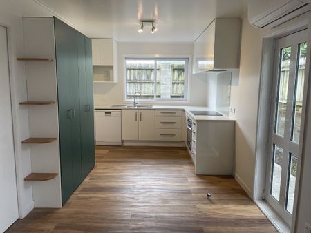 Fully renovated home, includes water and lawns - Photo 4