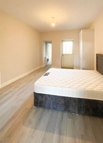 Apartment 1, 108 Philipsburgh Avenue, Fairview, Dublin 3 - Photo 3