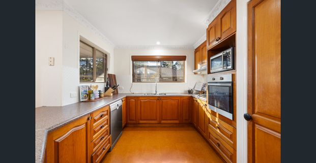 Entertainers Home in Bracken Ridge - Photo 1