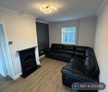 3 bedroom end of terrace house to rent - Photo 1