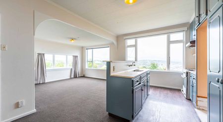 King of your castle on Avon - Photo 2