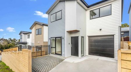 Nearly new family home - Photo 4