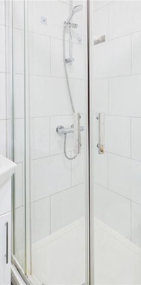 1 bedroom property to rent - Photo 2