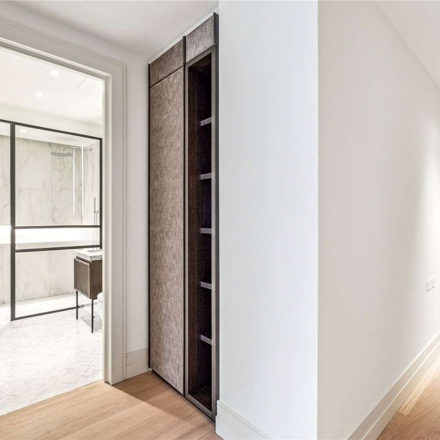A beautifully designed studio apartment situated in one of the most sought after developments in London - Photo 1