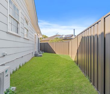 Modern 1-Bedroom Flat in Tregear - Photo 6