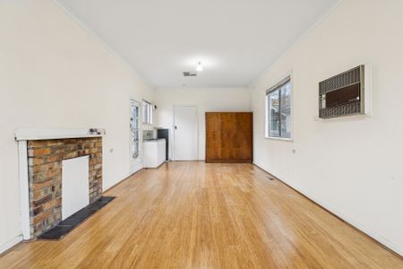 24 Lucknow St , MITCHAM - Photo 4