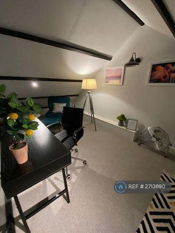 2 bedroom flat to rent - Photo 3