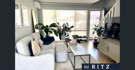 2 Bedroom Townhouse in Prime Murrumbeena Location - Photo 3