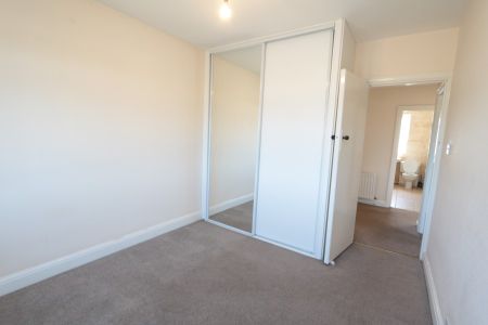 Portsmouth Road, Surbiton - 2 bedrooms Property for lettings - Seymours - Photo 2