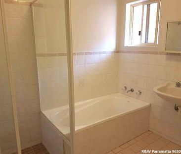 Neat 2 Bedroom Apartment In Desirable Location - Photo 5