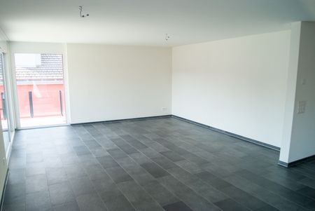 grosszügige 4.5 Zimmer-Wohnung in unmittelbarer Rheinnähe - Photo 4