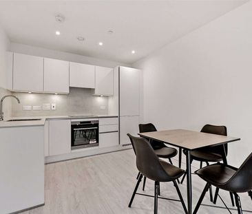 A brand new one bedroom Flat with balcony and lift access in Hayes. - Photo 4