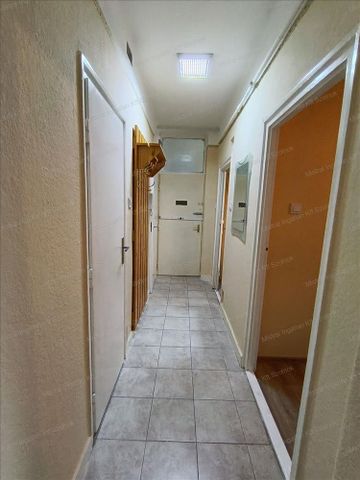 Kiadó felújított lakás - Szolnok - Fotó 2