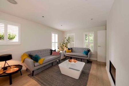 Alison Way, Central Winchester, SO22 - Photo 2