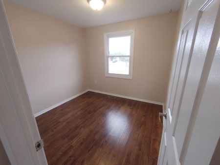For Lease - 25B Cundles Road, Barrie, Ontario - Photo 4