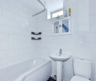 2 bedroom semi-detached house to rent - Photo 2