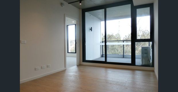 Stunning One-Bedroom Apartment in the Heart of Brunswick - Photo 1