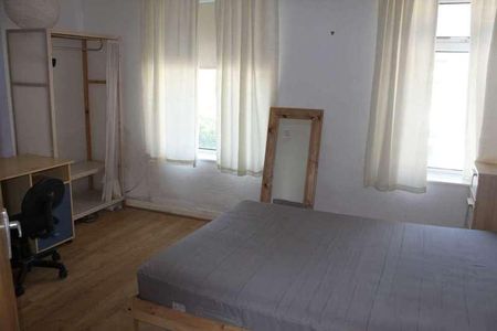 Rhymney Street, Cathays, Cardiff, CF24 - Photo 4