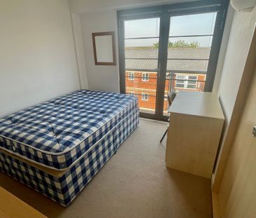 2 Bedroom Apartment - Photo 3