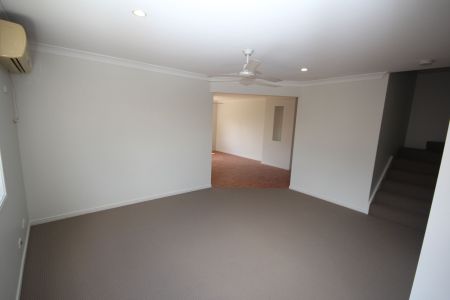 27/100 Oakmont Avenue, 4075, Oxley Qld - Photo 3