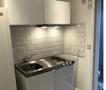 Studio to rent - Photo 1