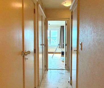 Stijlvol en ruim appartement met 3 slaapkamers en terras - Photo 5