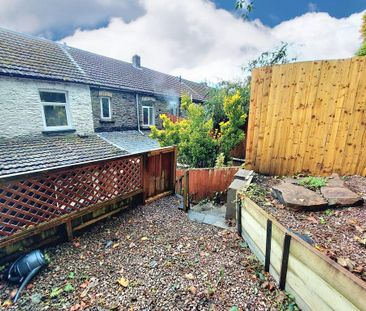 3 bedroom terraced house to rent - Photo 6