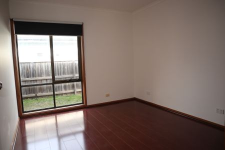 Clean and Comfortable Two Bedroom Unit - Photo 3