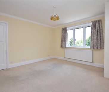 5 bedroom detached house to rent - Photo 6