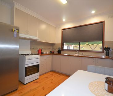 44 Montgomery Crescent, White Hills - Photo 2