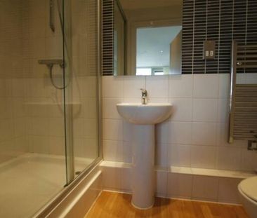 2 bedroom flat to rent - Photo 6