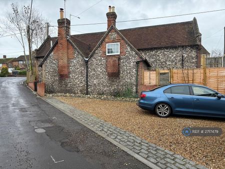 2 bedroom semi-detached house to rent - Photo 5