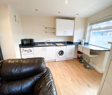 Studio to rent - Photo 4
