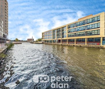 Falcon Drive, Cardiff Bay, Cardiff - Photo 2