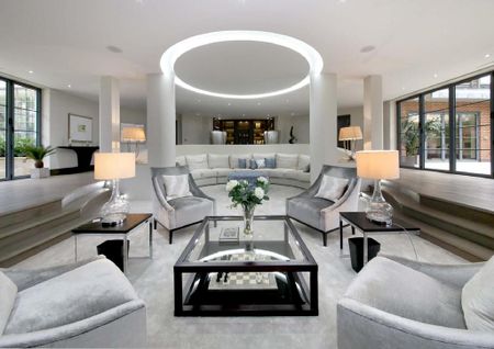 6 bedroom detached house to rent - Photo 2