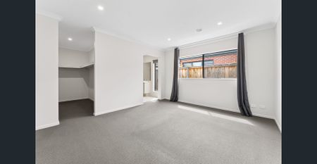 Executive Five-Bedroom Family Home - Photo 4